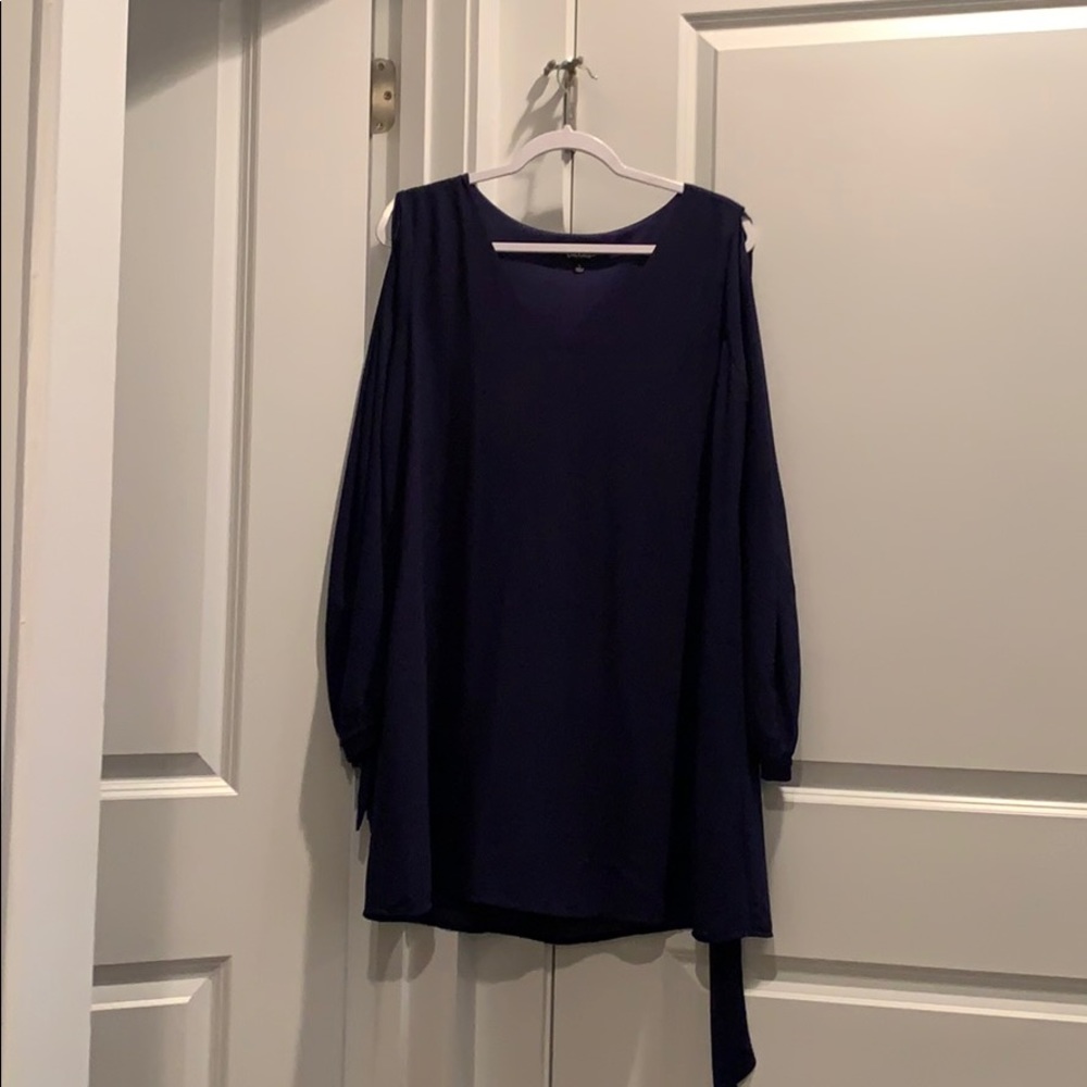 Navy blue long-sleeved mini dress